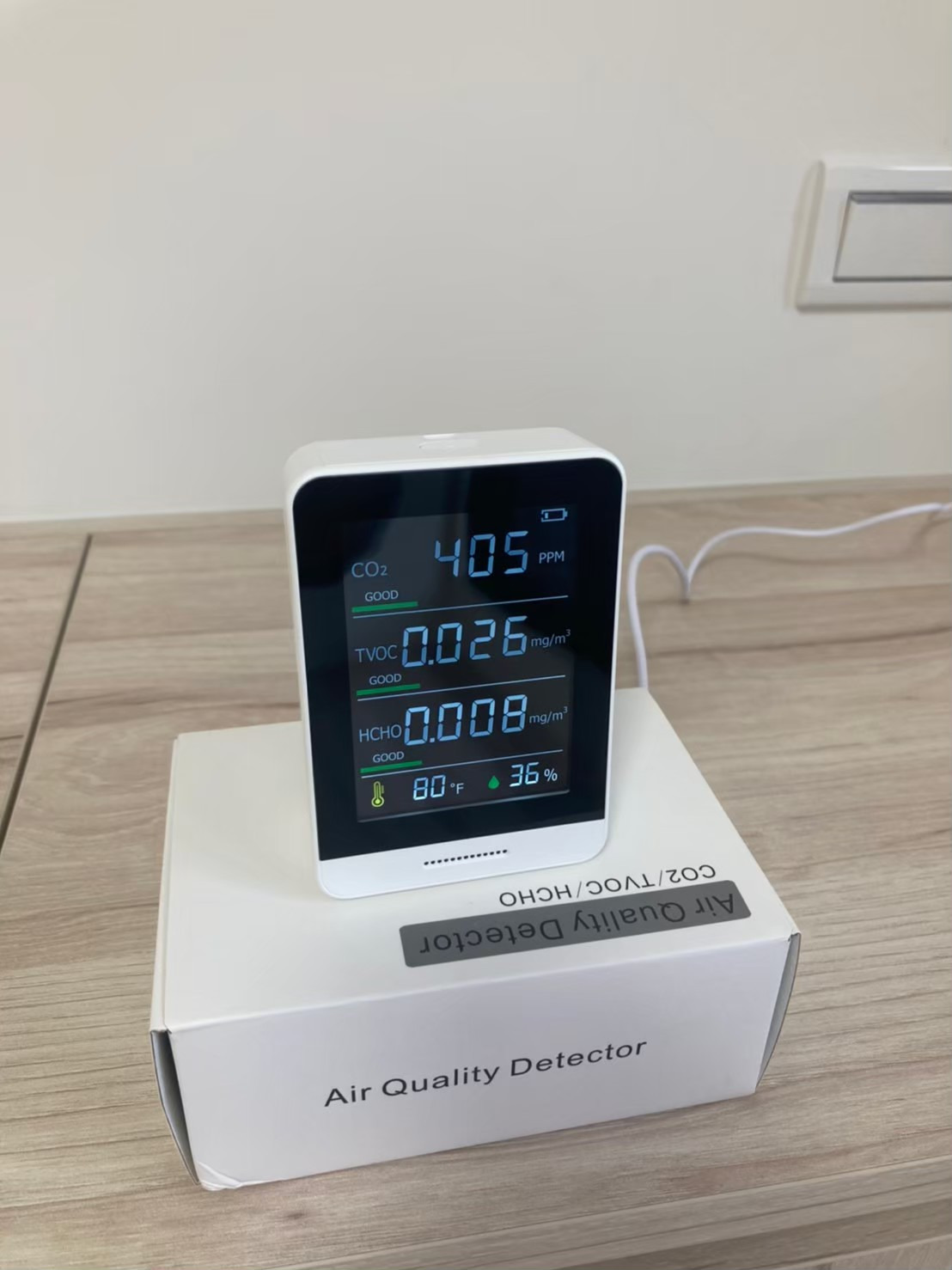 住宅內輔助型空氣品質儀器的現場觀察畫面